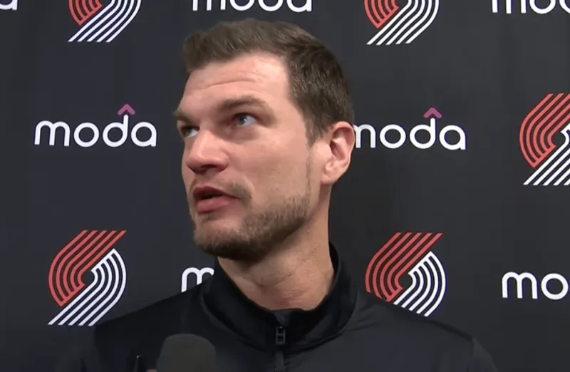 世界赛官网-斯普利特：杨瀚森身体素质正变得更好，体能正变得更加充沛