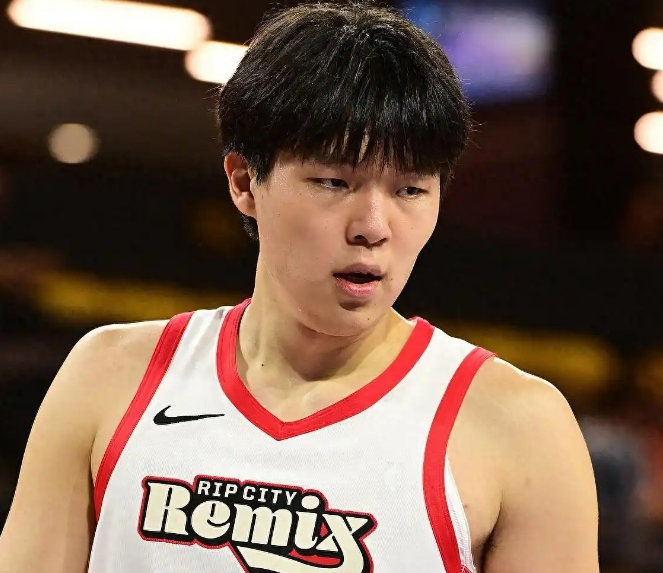 世界赛版本-G联赛：杨瀚森背靠背16+13+2+1帽 难阻混音遭快船双杀